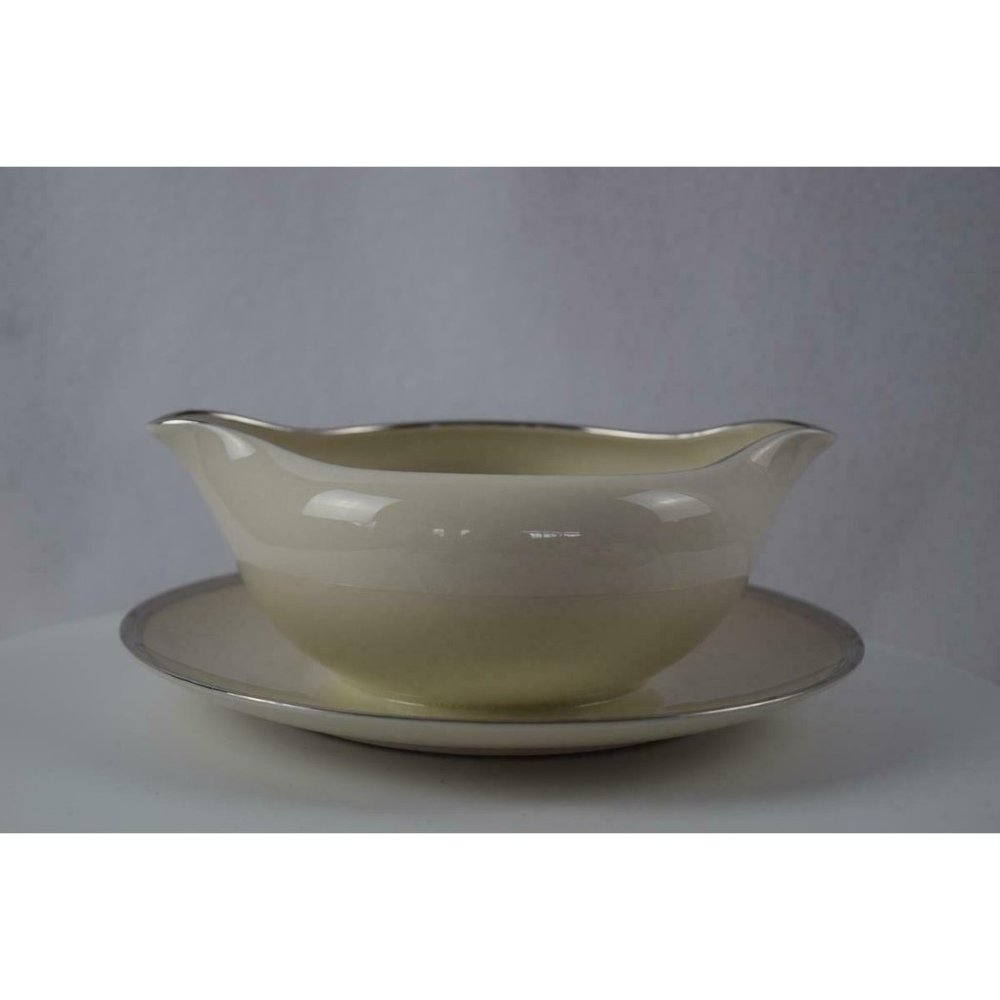 Flintridge Mirador (RIM) Gravy Boat w/ Underplate